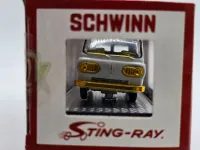 M2 Machines Schwinn Sting Ray 1965 Ford Econoline Delivery Van CHASE ERROR