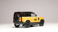 Shadow 1:64 Land Rover Defender 90