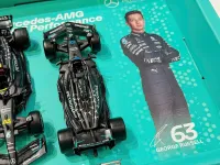 Bburago Mercedes-AMG F1 W14 Team Set 1/43