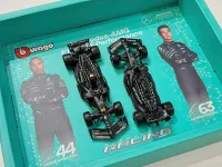 Bburago Mercedes-AMG F1 W14 Team Set 1/43