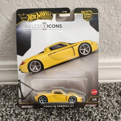 2025 Car Culture Timeless Icons Porsche Carrera GT 3/5