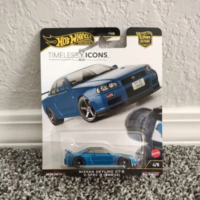 Hot Wheels Premium Timeless Icons Nissan Skyline GT-R V-Spec II (BNR34) R34