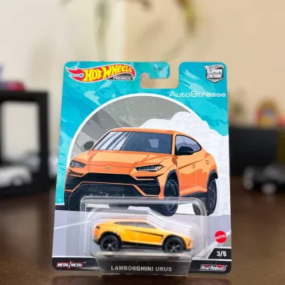Hot Wheels Lamborghini Urus Premium 2022