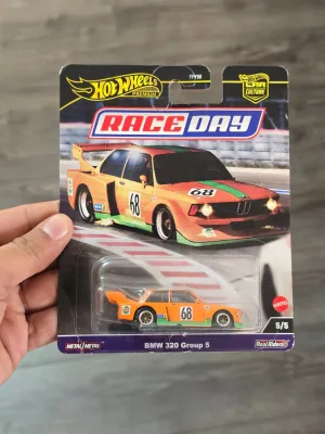 Hot Wheels Premium BMW 320 Group 5 RACE DAY