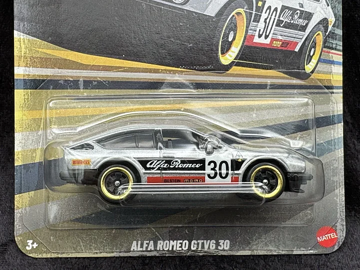 Hot Wheels 2026 Vintage Club Alfa Romeo GTV6 30 hover