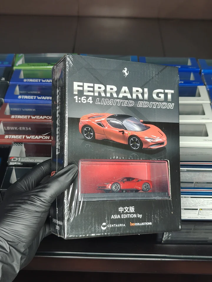 CENTAURIA x IXO COLLECTIONS FERRARI GT 1:64 Magazine ASIA EDITION - FERRARI SF90 STRADALE 2019