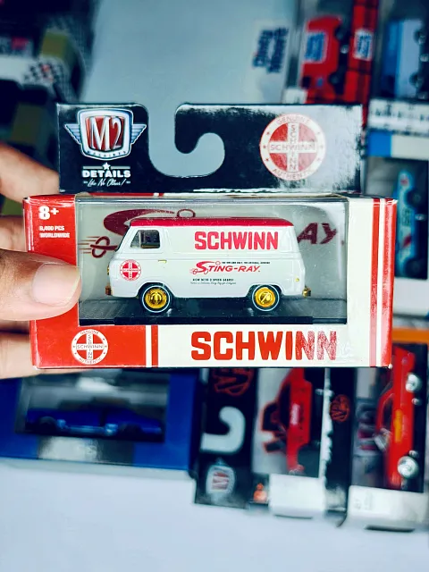 M2 Machines Schwinn Sting Ray 1965 Ford Econoline Delivery Van CHASE ERROR