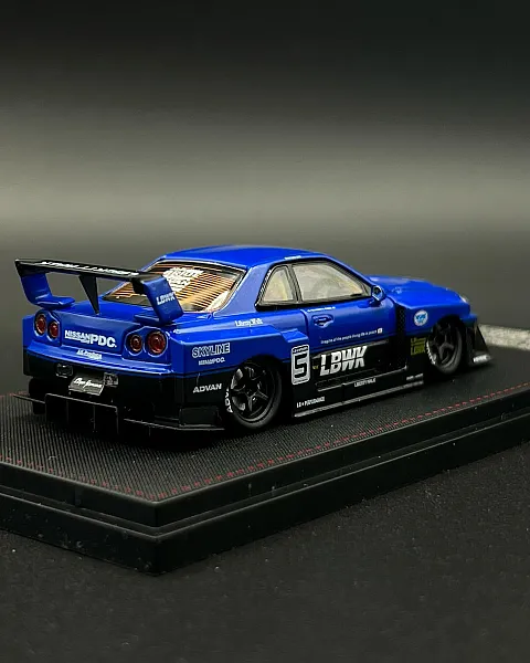 Street Weapon 1:64 LBWK ER34 Openable Hood Edition Metallic Blue hover