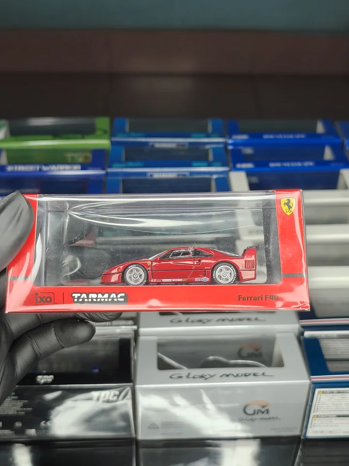 Tarmac Works x ixo Models 1:64 Ferrari F40