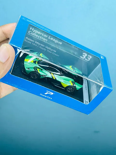 PosterCars Hypercar League – Aston Martin Valkyrie 33 hover