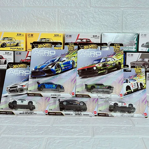 Hot Wheels 2026 Aero Styles 10th Anniversary 5-Car Set hover