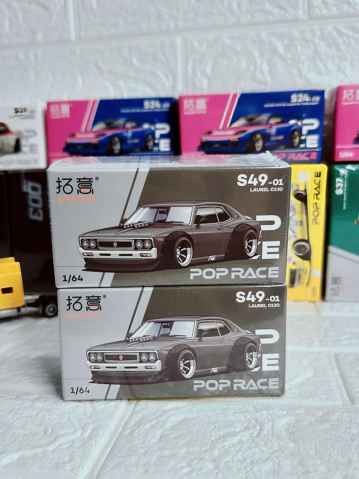 XCARTOYS x POP RACE 1:64 Nissan Laurel C130 S49-01 hover