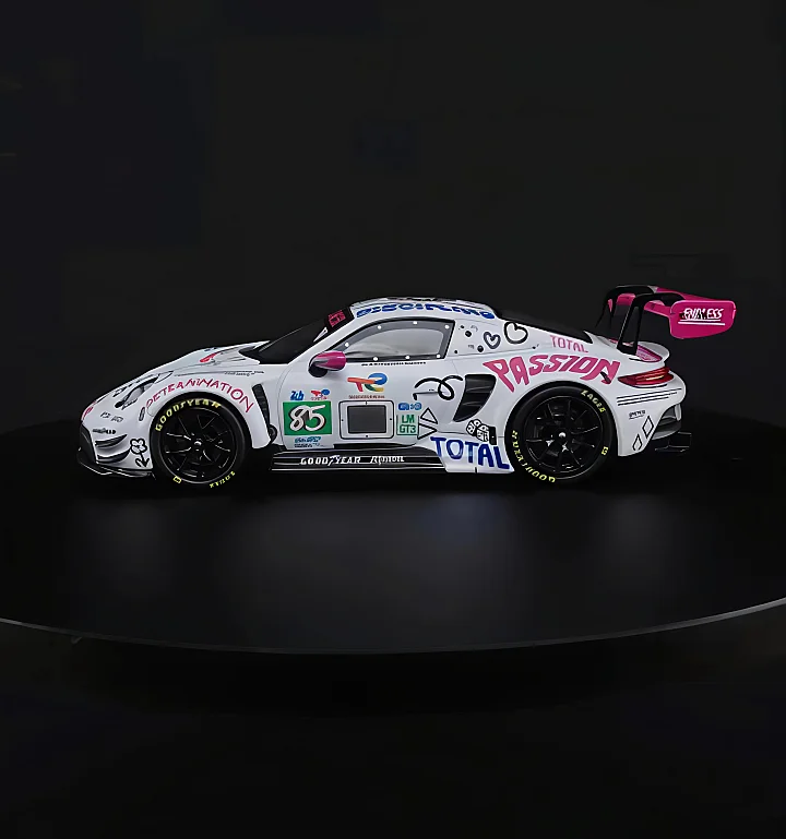 Trends Hobby 1:64 Porsche 911 GT3 R Iron Dames #85 hover