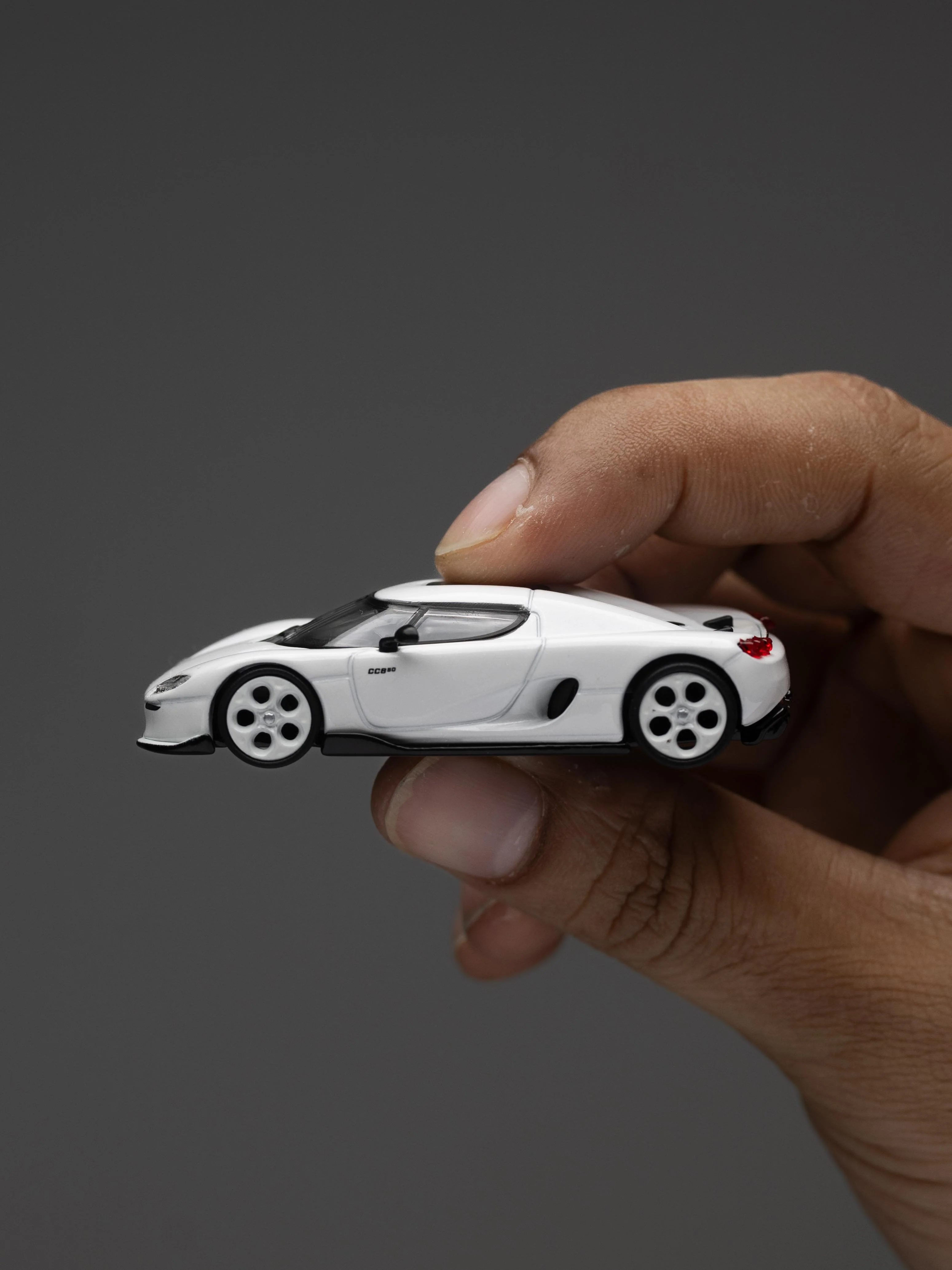Tarmac Works 1:64 Koenigsegg CC850 White