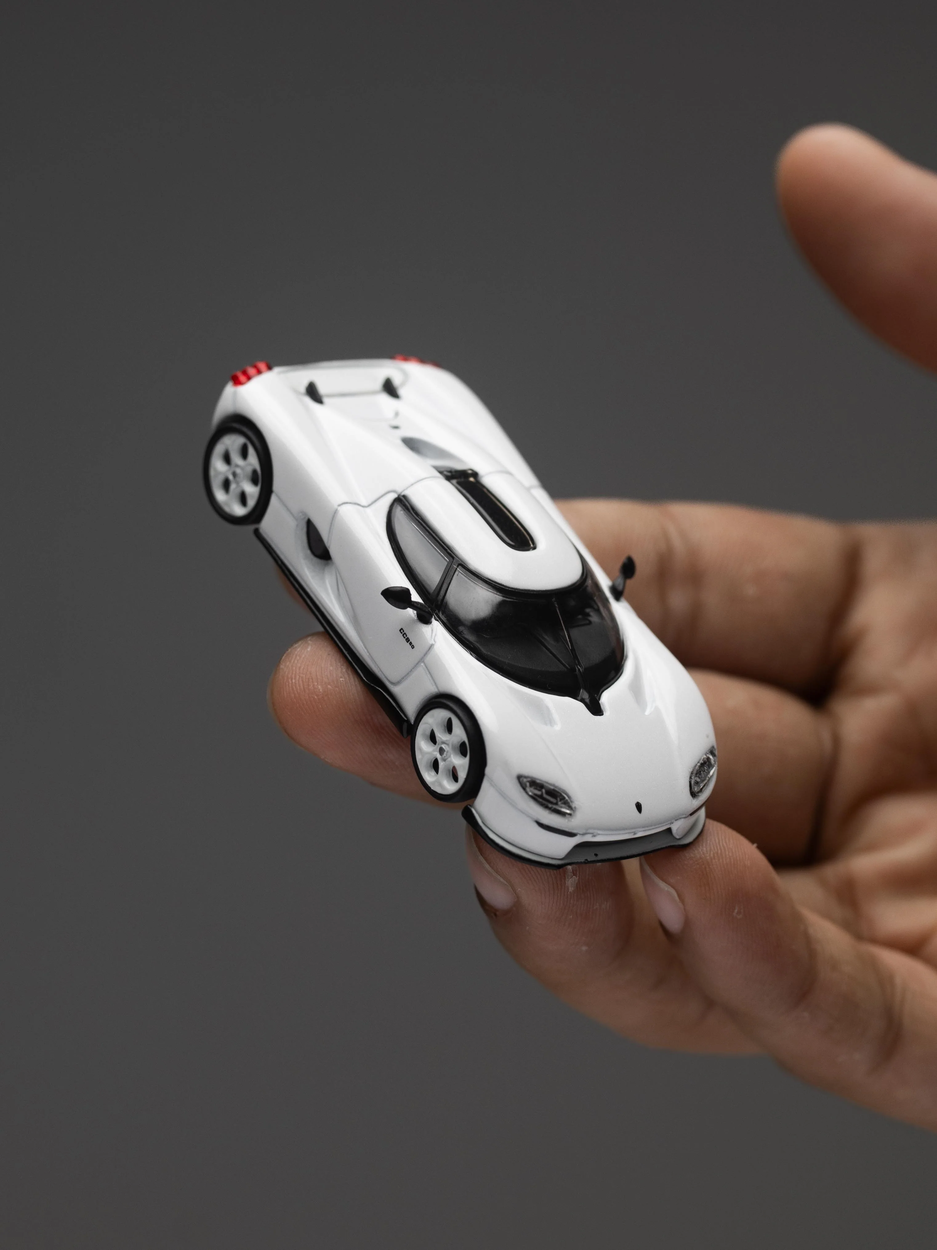 Tarmac Works 1:64 Koenigsegg CC850 White