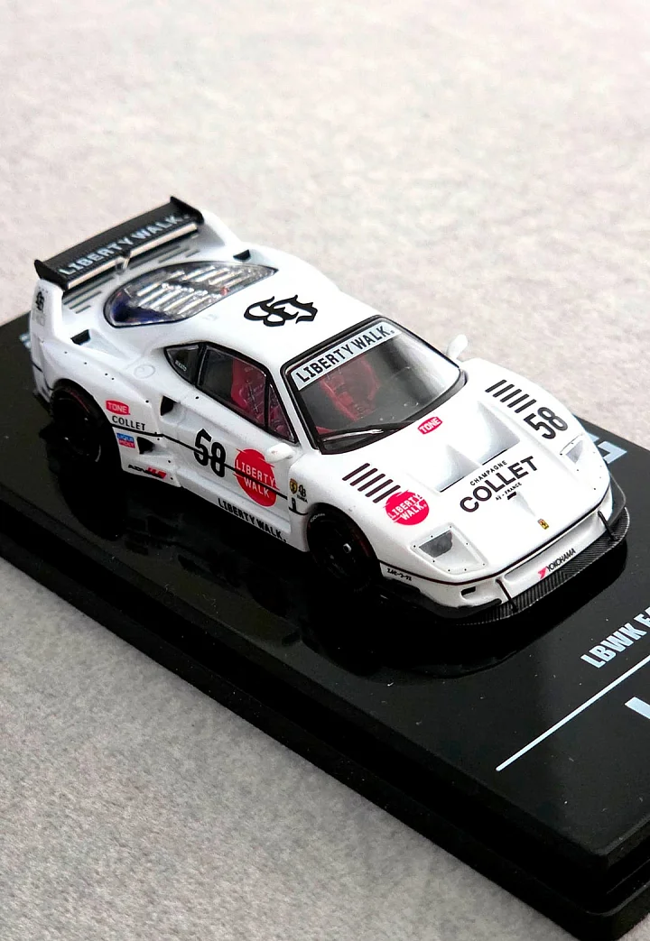 INNO64 1:64 1987 Ferrari F40 LBWK Collet hover